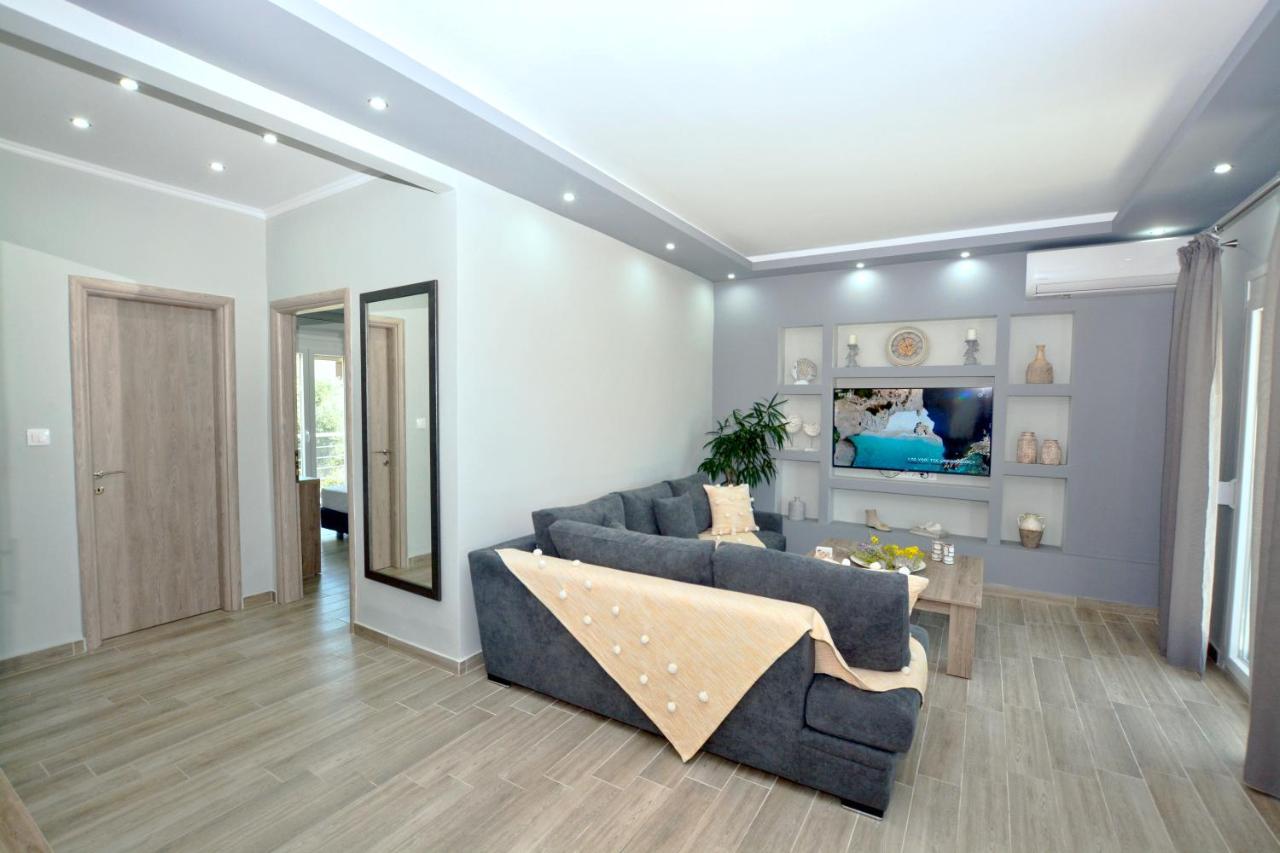 Blue North Luxury Apartment
